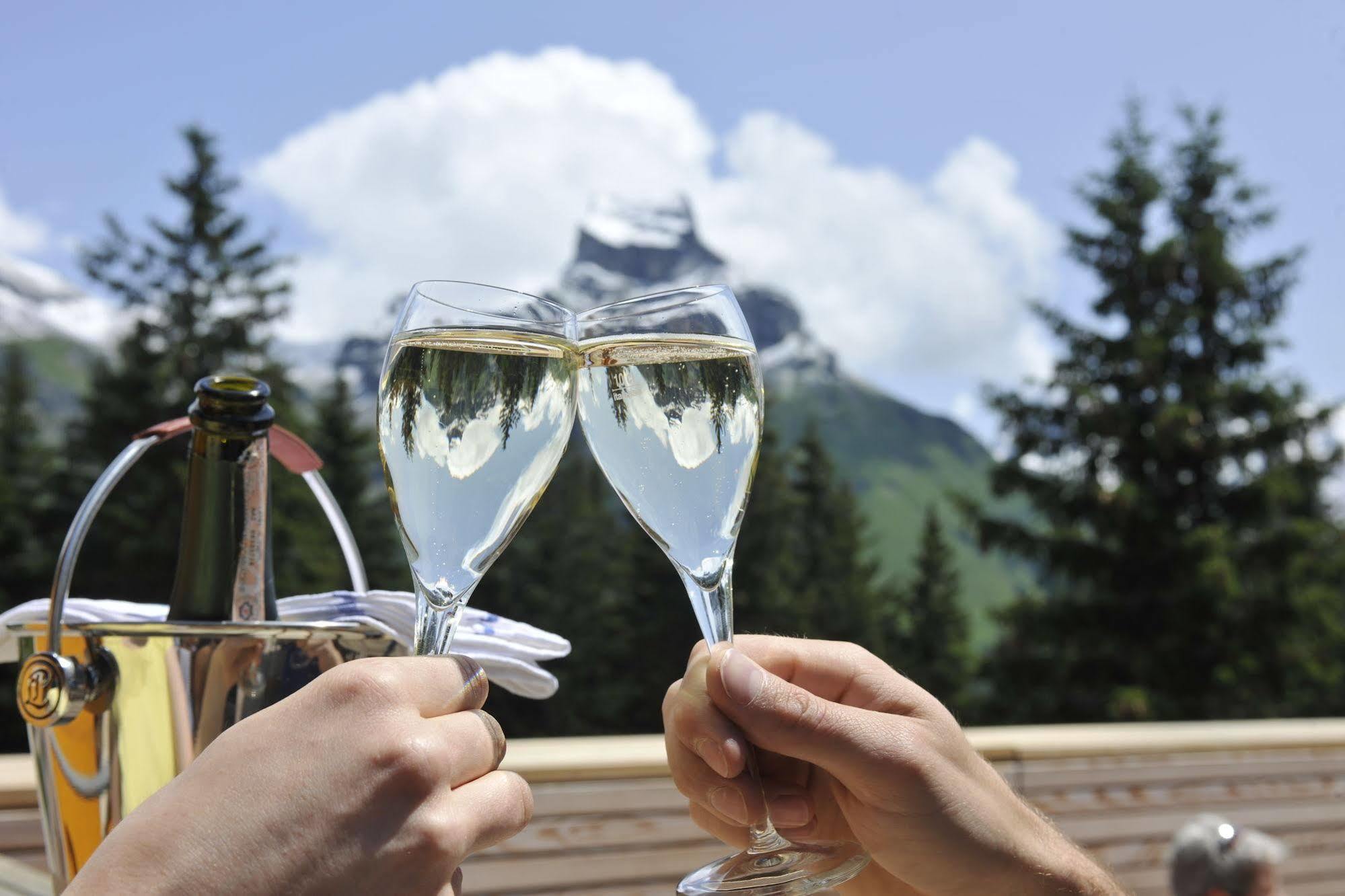 Berglodge Restaurant Ristis Engelberg Eksteriør billede